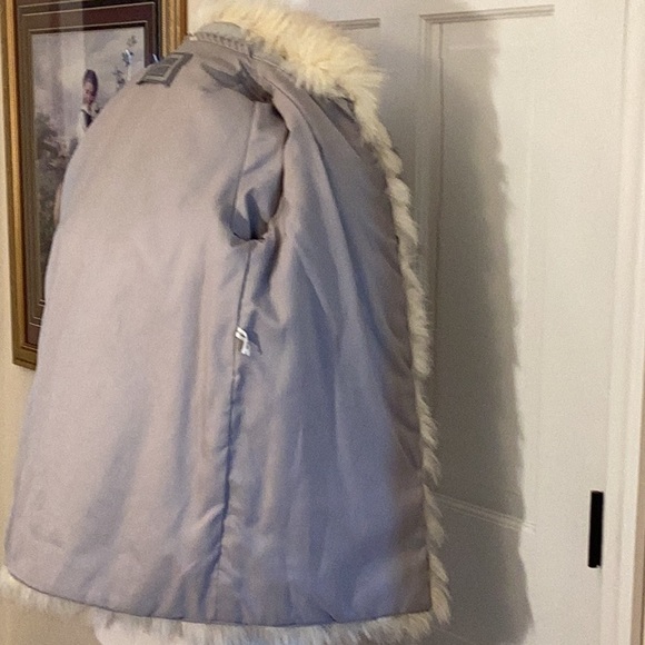 Genuine Fox Fur Jacket. Size Small. Vintage preloved. - Picture 12 of 16